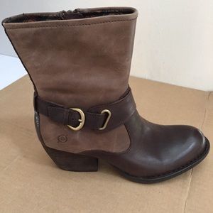 Born Nevica Size 8 brown leather western boots
